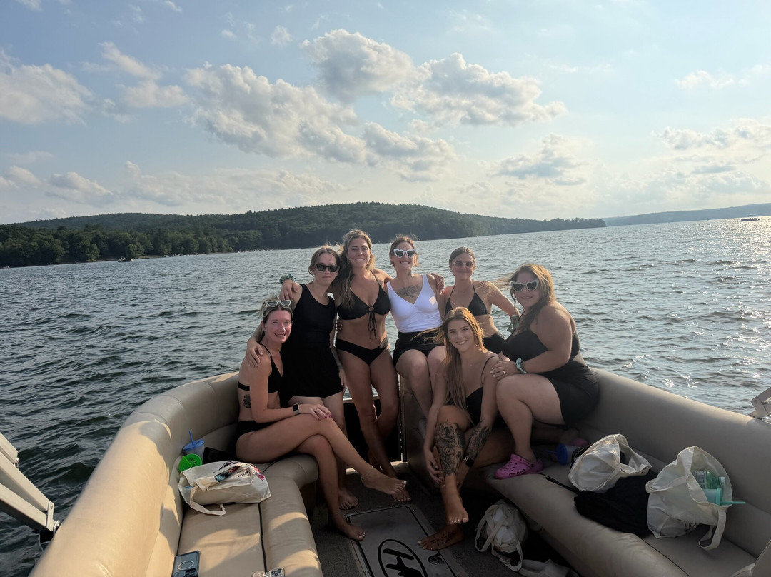 Wallenpaupack Boat Tours & Rentals-霍利必去景点