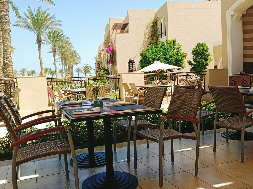 JAZ Oriental, Almaza Bay主图
