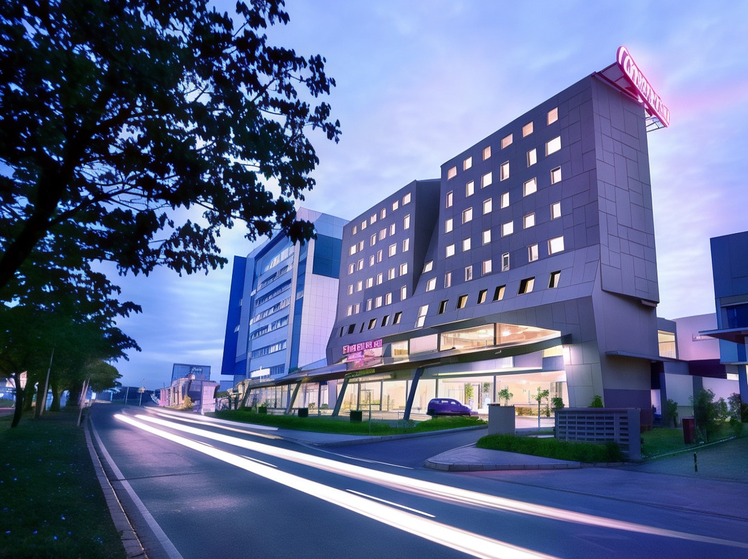 Medanglestari酒店住宿-Fame Hotel Gading Serpong