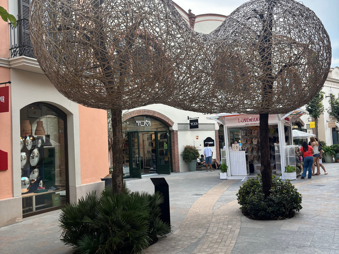 La Roca Village-拉罗卡德尔瓦列斯必去景点