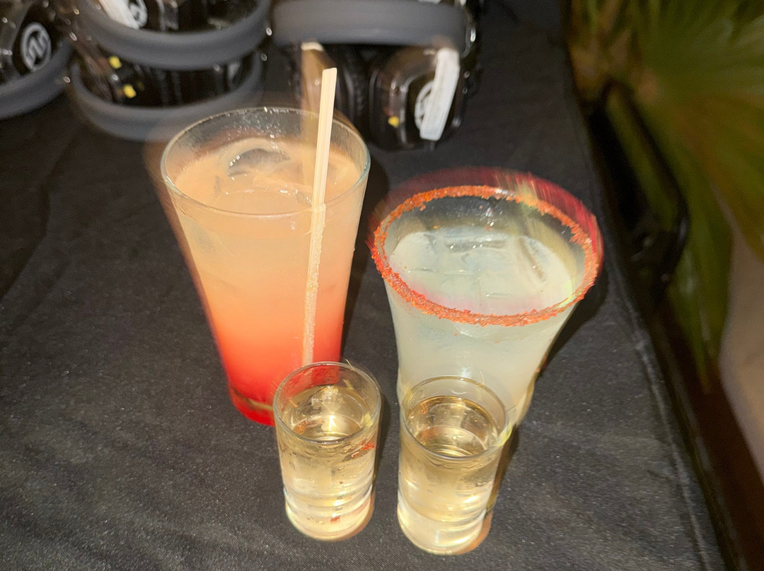 挚爱女人海滩酒店-全包-限成人主图