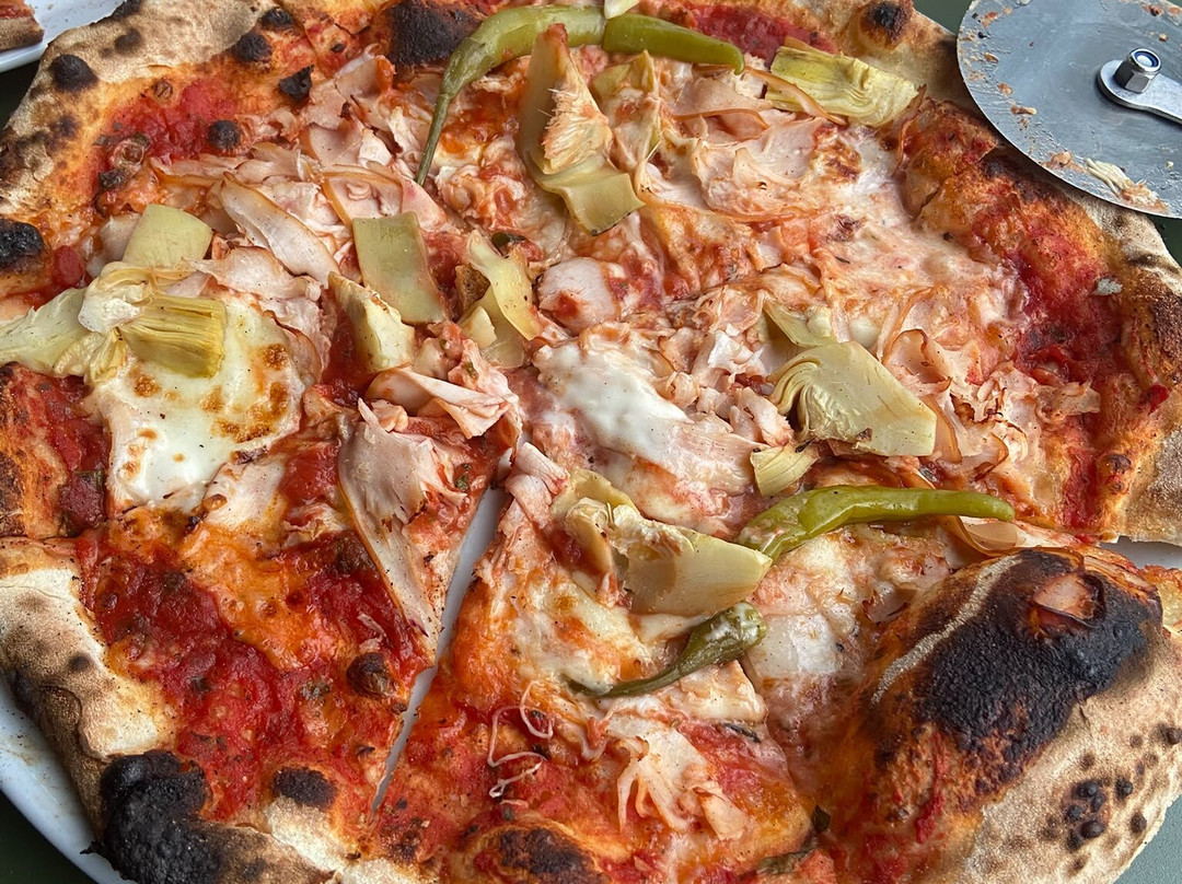 Django's Pizza & Bar
