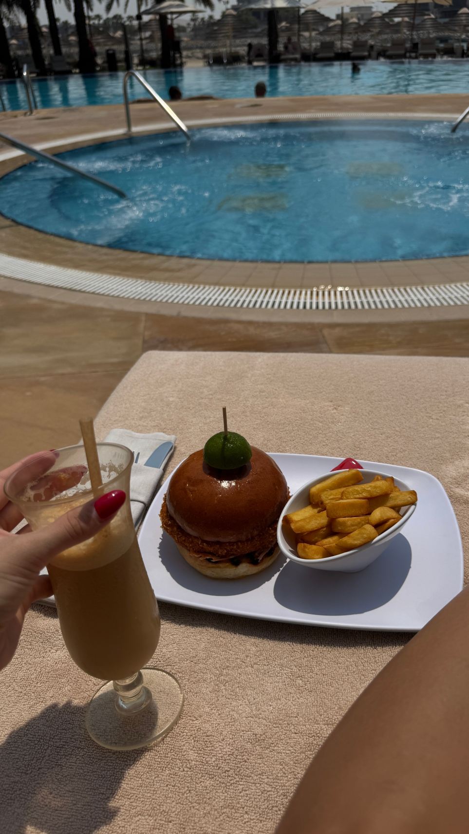 阿布扎比洲际酒店-旅行者
