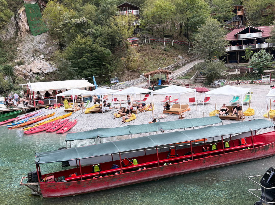 Komani Lake By Wild Tour Albania-Koman必去景点