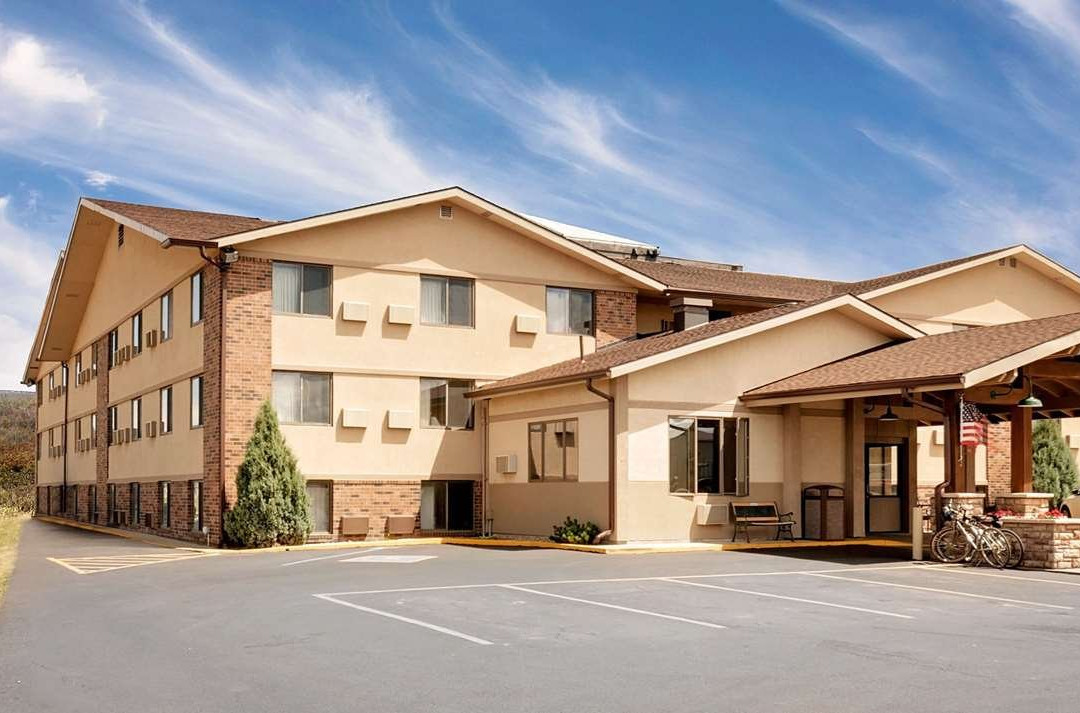 Super 8 by Wyndham Spearfish主图