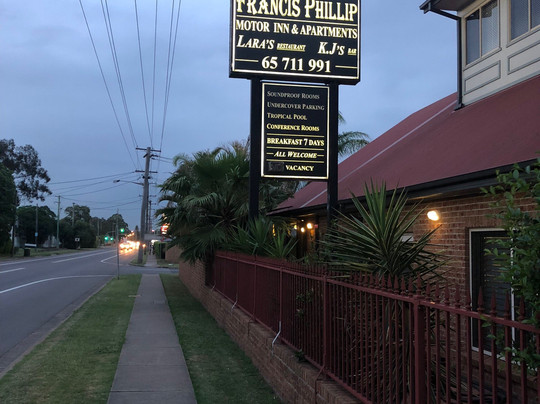 Jerrys Plains酒店住宿-Francis Phillip Motor Inn & The Lodge Serviced Apartments