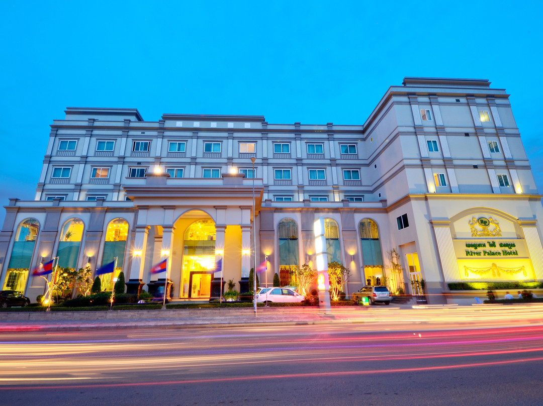 Koh Dach酒店住宿-水岸宫殿大酒店