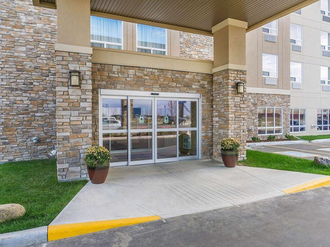 Comfort Inn & Suites Edmonton International Airport主图