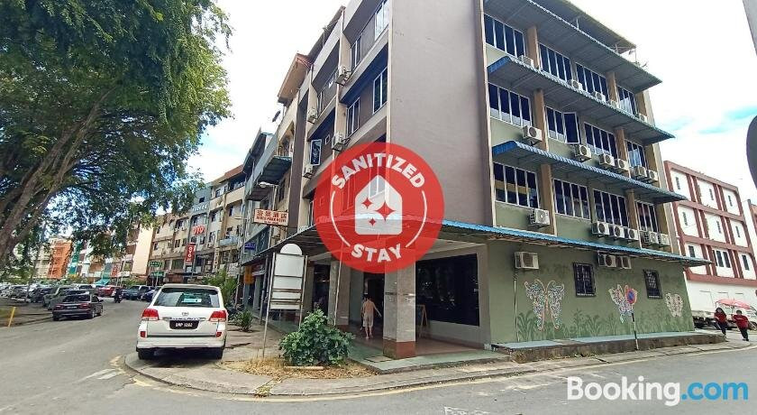 OYO 90129 River Park Hotel