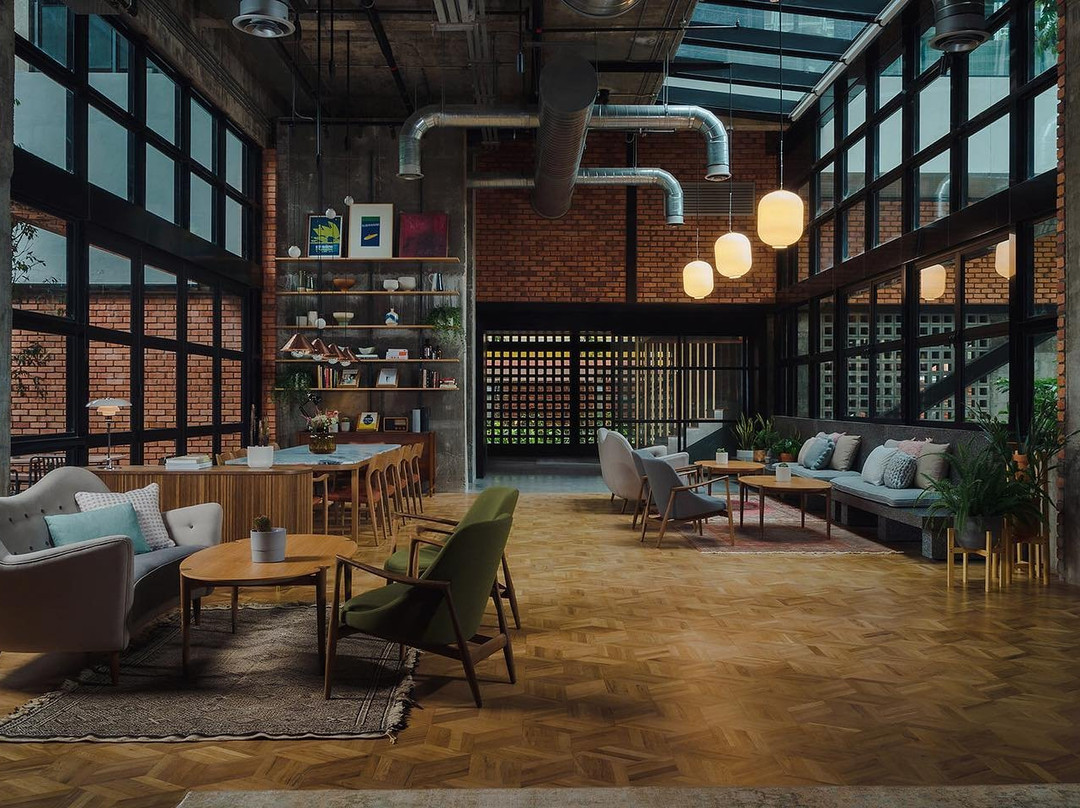 KLoe Hotel
