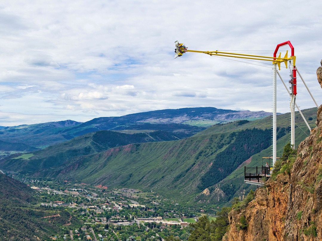 格伦伍德温泉旅游景点-Glenwood Caverns Adventure Park