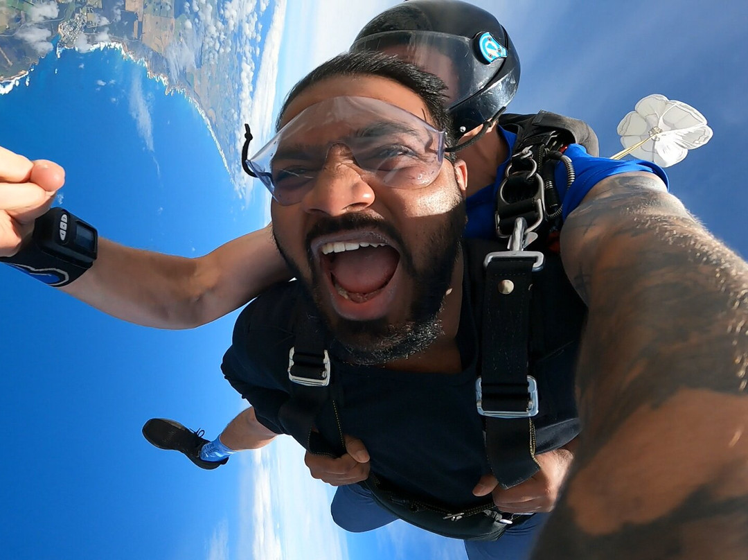 Skydive 12 Apostles-坎贝尔港必去景点