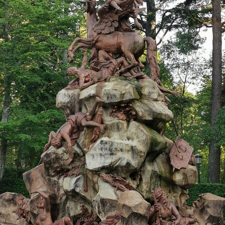 Fuente De La Fama-La Granja de San Ildefonso必去景点