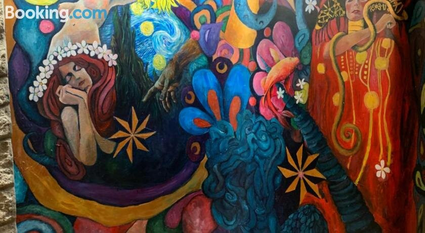 布里亚尔酒店主图