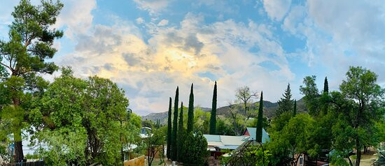 Mile High Ranch主图