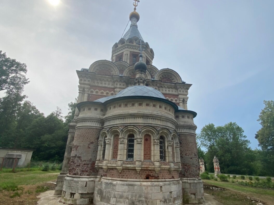 Temple of the Holy Martyr Queen Aleksandra景点图片