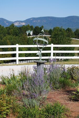 The Red Horse Inn主图