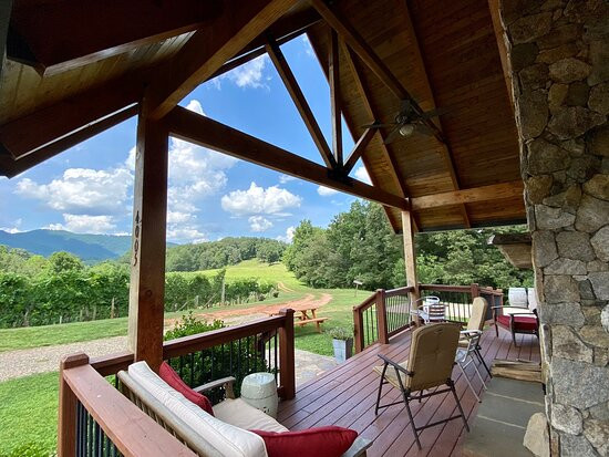 Addison Farms Vineyard-Leicester必去景点