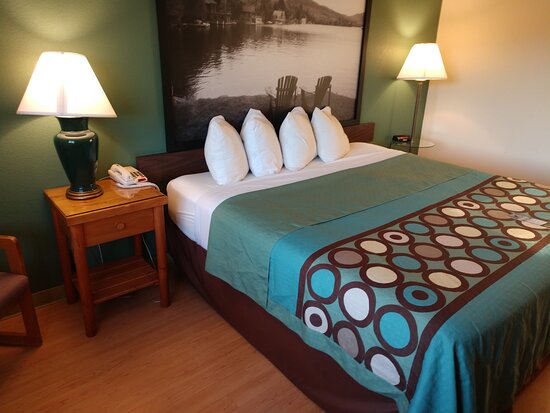 Super 8 by Wyndham Ticonderoga-客卧