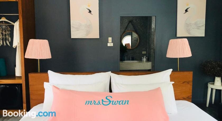 Mrs. Swan Hotel