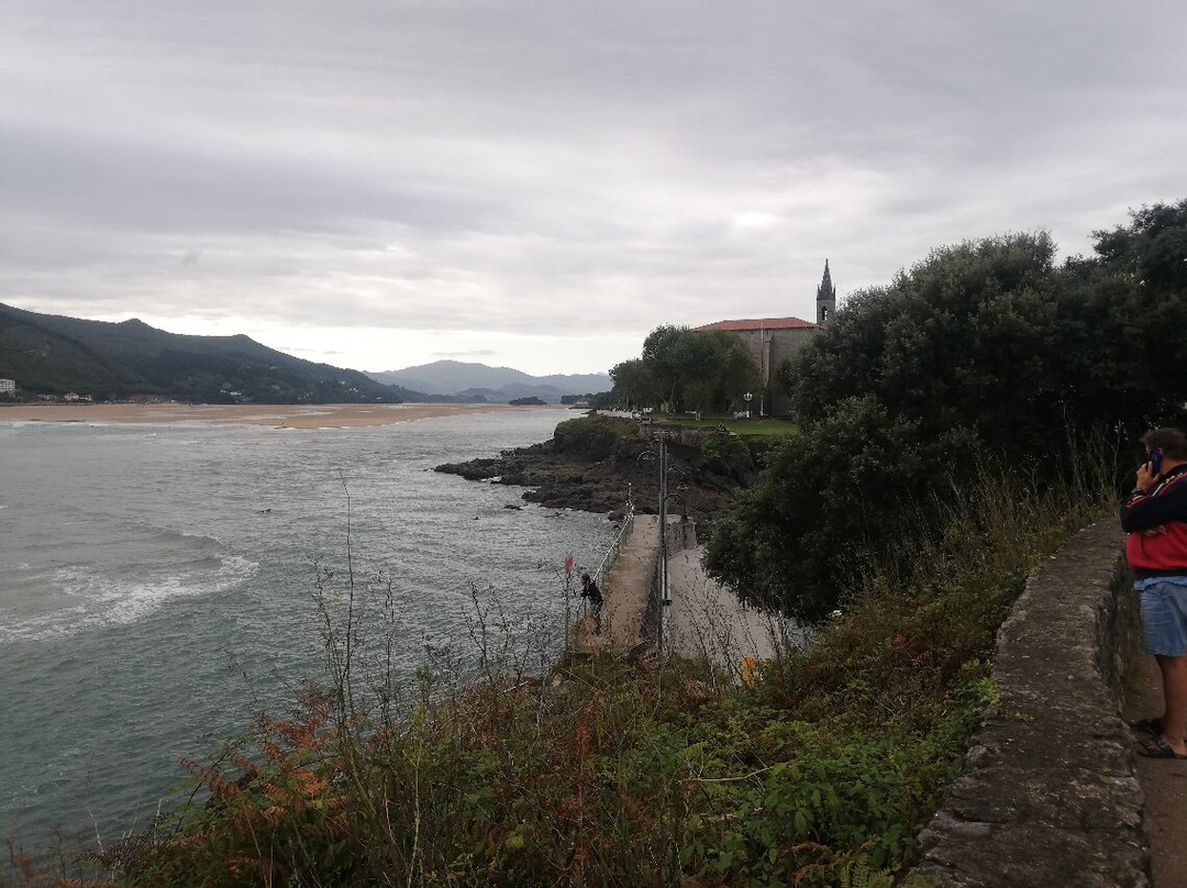 Mundaka Surf Club景点图片
