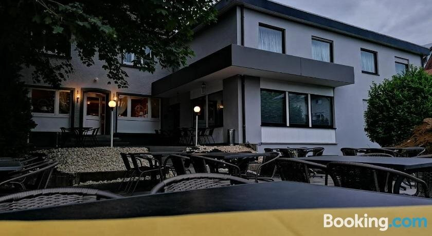 PiPaBu Restaurant & Hotel