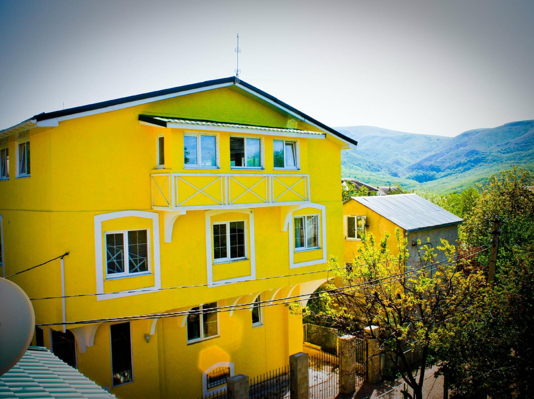 Perevalnoe Eco House