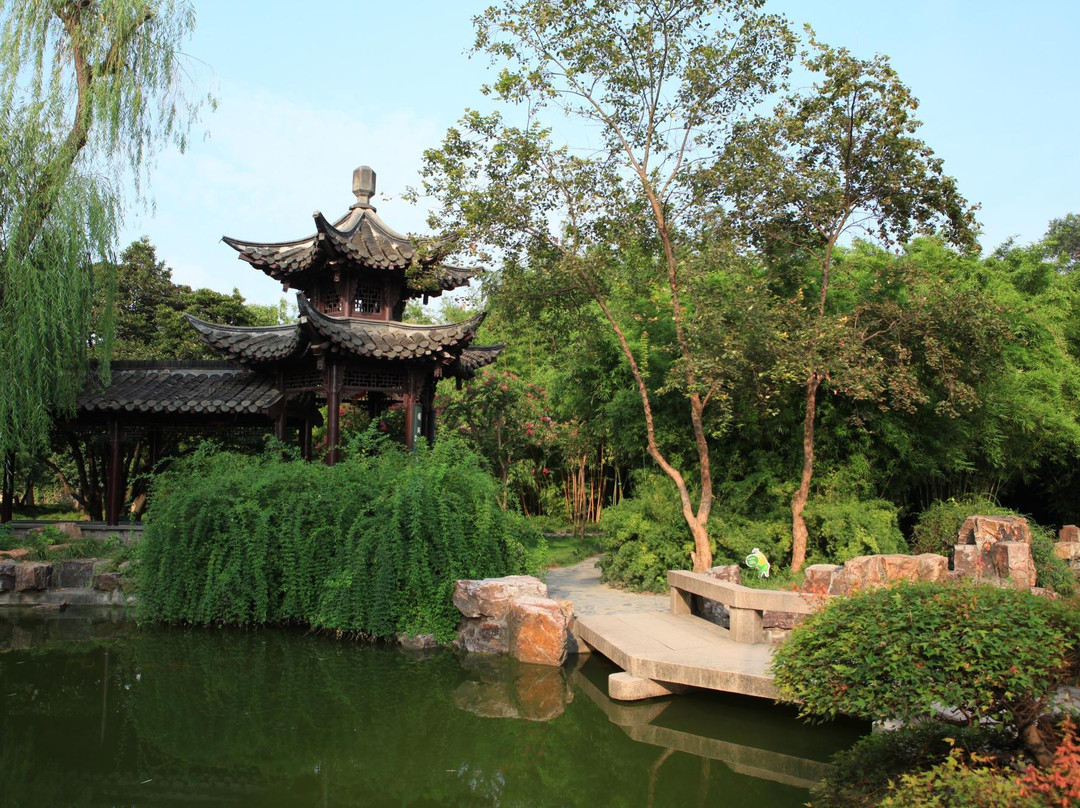 扬州市旅游景点-个园