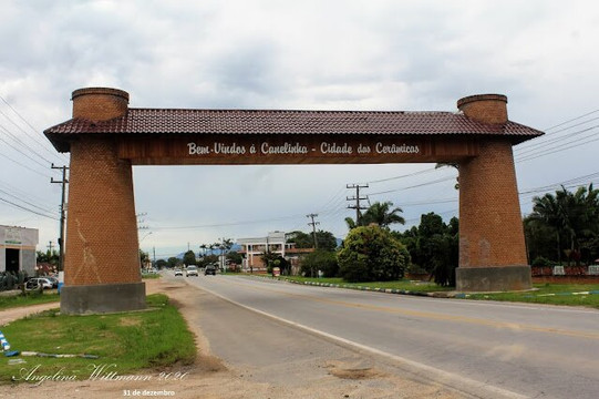 Pórtico De Canelinha
