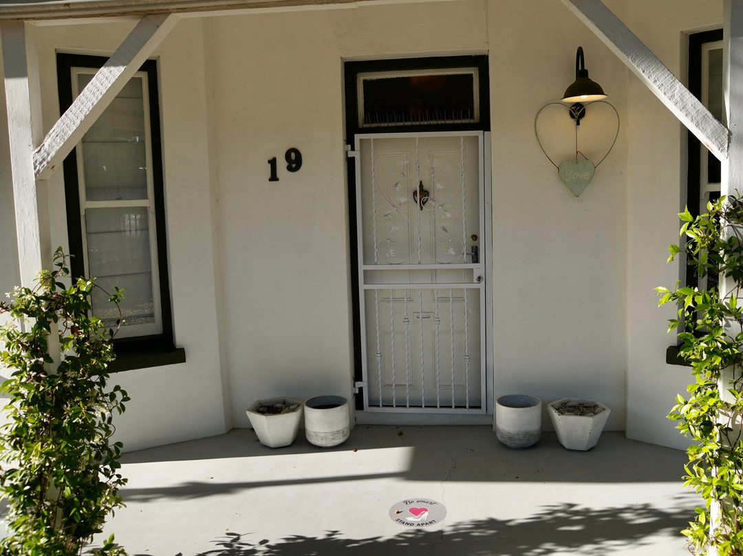 Plumstead旅游景点-Artisan Skin