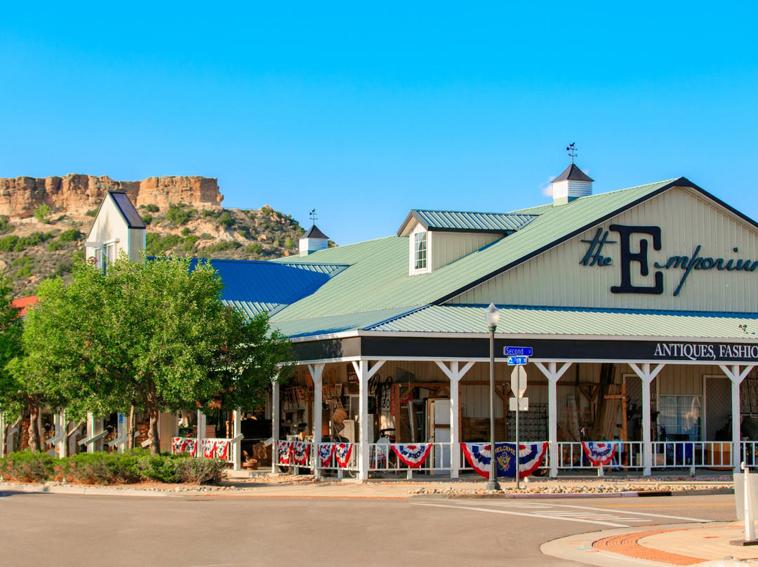 Franktown旅游景点-The Emporium