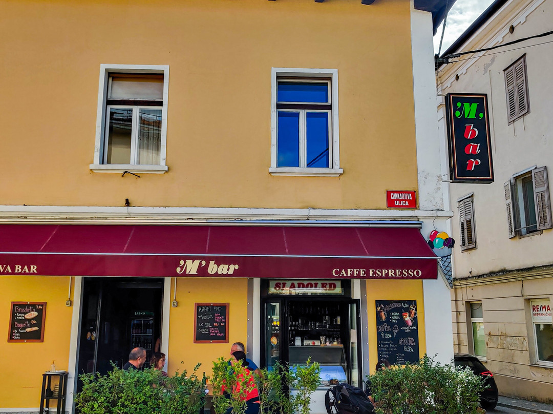 »M« Bar