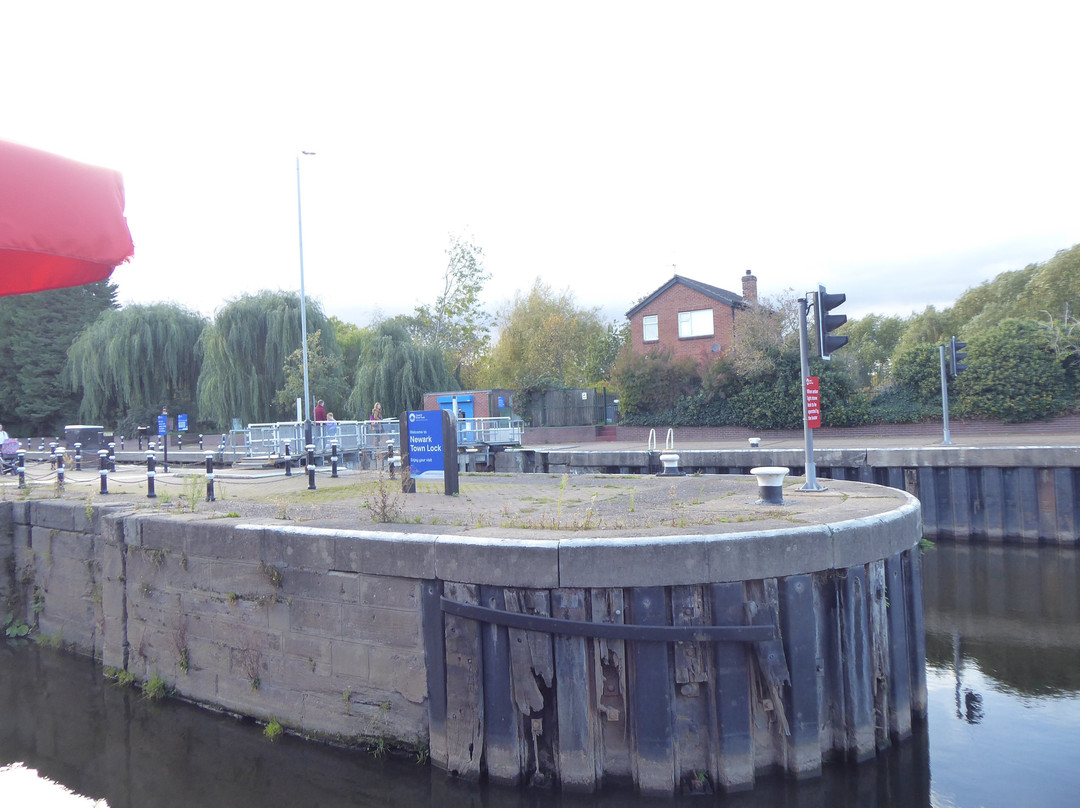 Town Locks And Park At Newark On Trent景点图片