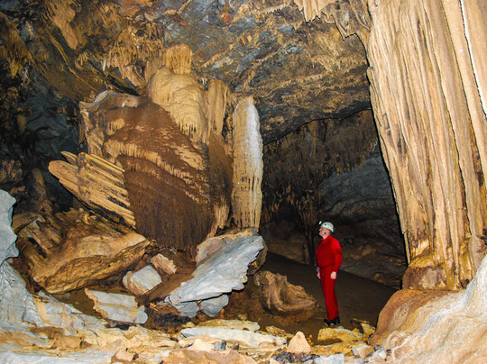 Phuyakha (cogongrass Mountain)