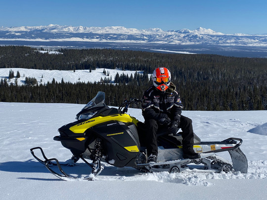 Yellowstone Adventures-西黄石镇必去景点