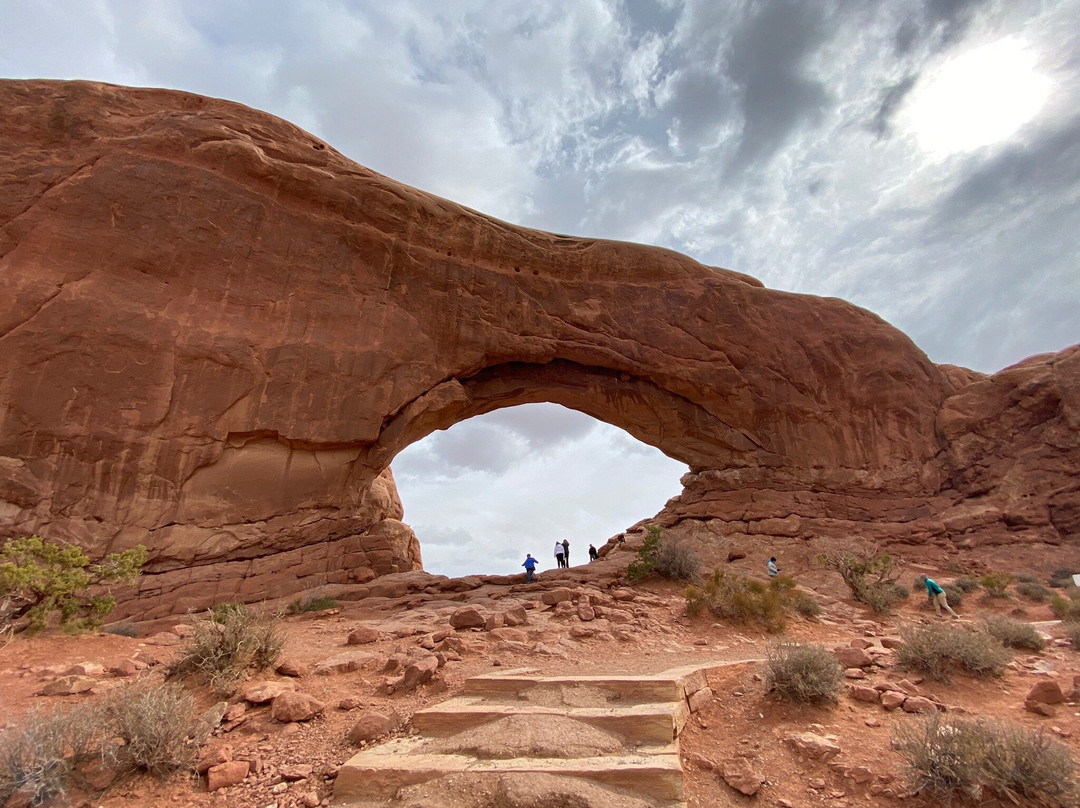 Looking Glass Arch-莫阿布必去景点