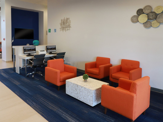 Holiday Inn Express & Suites Ensenada Centro By IHG主图