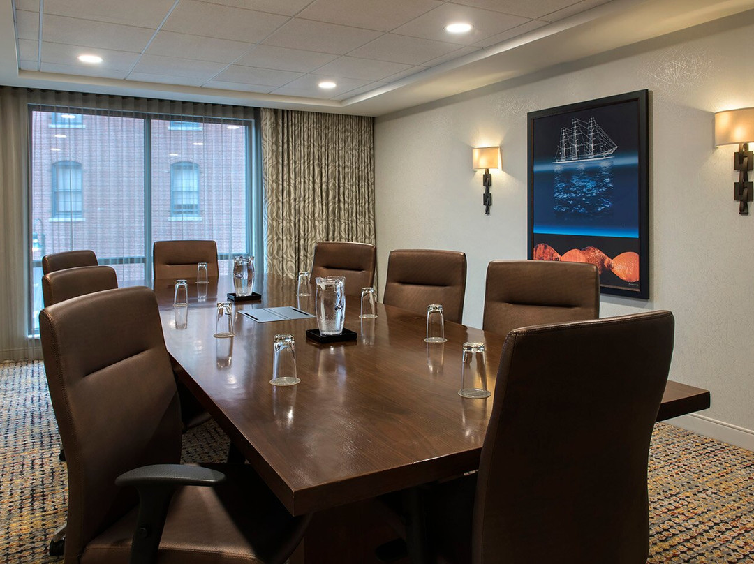 Courtyard by Marriott Portland Downtown/Waterfront主图