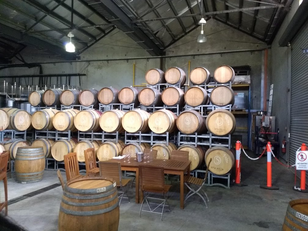 易菱森林葡萄园和酿酒厂-Sutton Forest必去景点