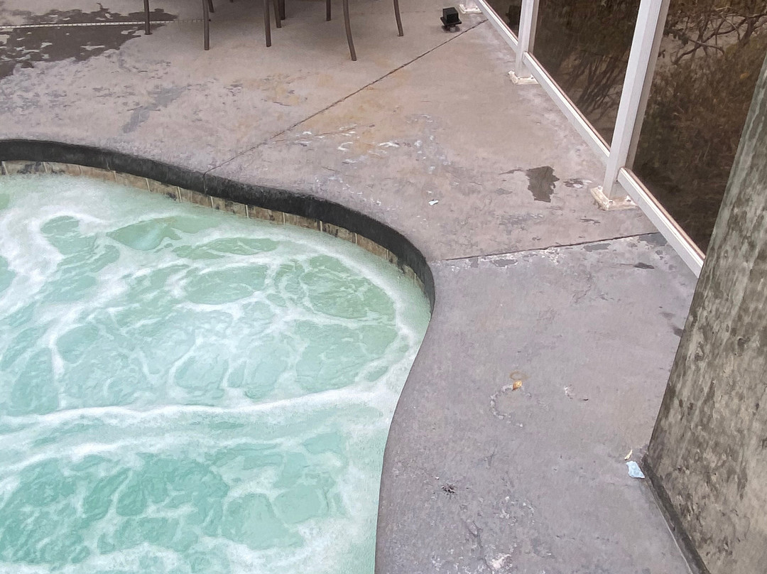 Lakeside Lodge and Suites主图