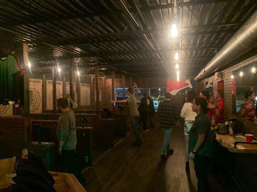 Stump House Axe Throwing-克莱姆森必去景点