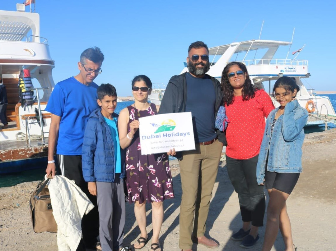 Dubai Holidays-阿布扎比必去景点