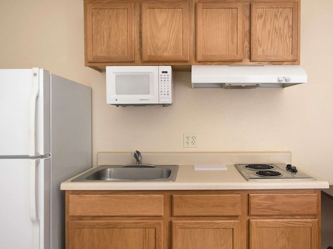 WoodSpring Suites Kansas City Mission主图