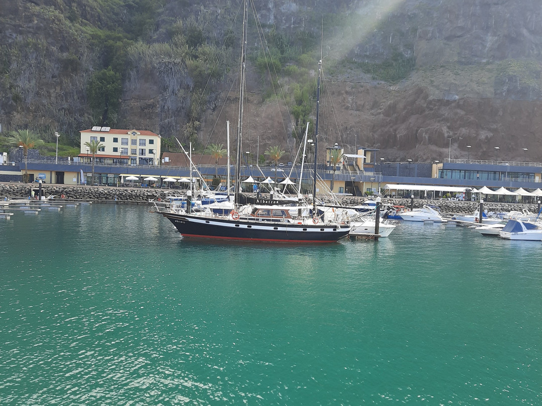 big blue, sea food & more-Arco da Calheta必去景点