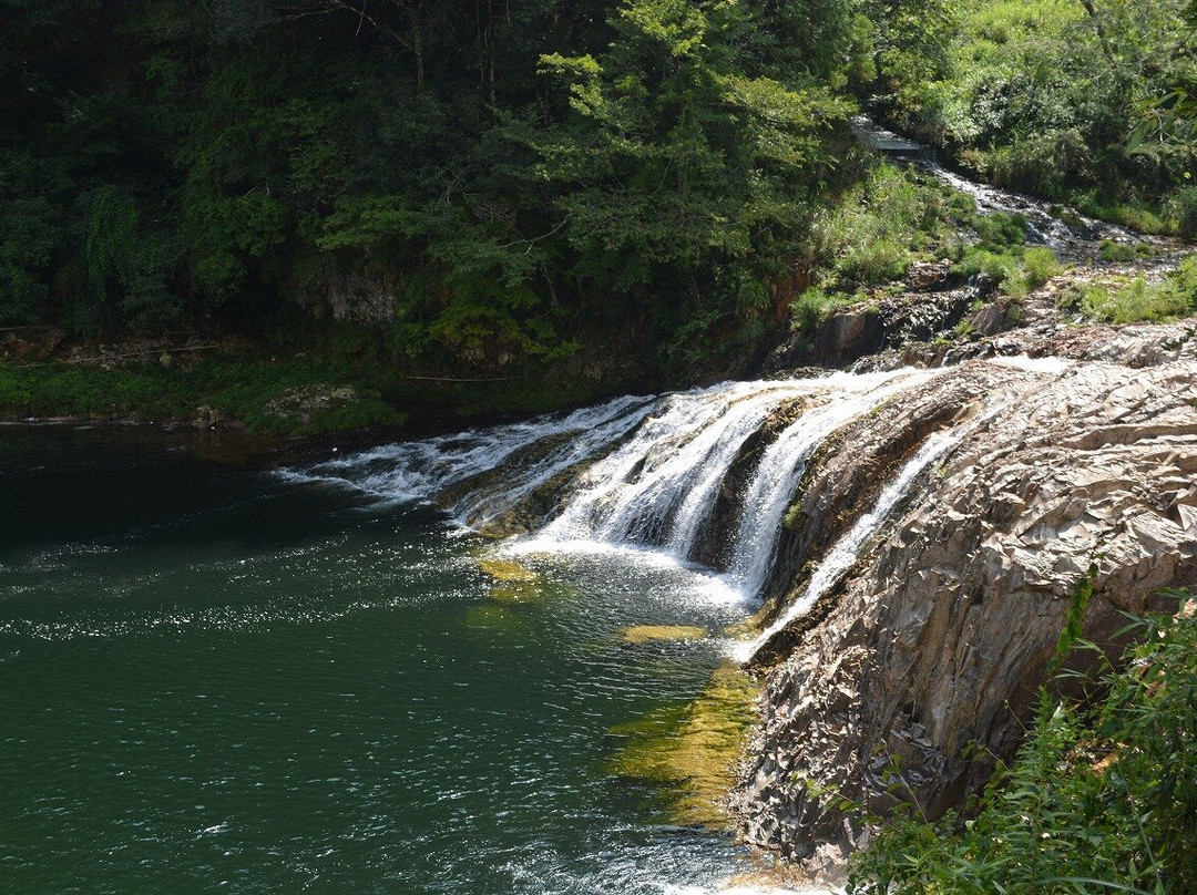 Waterfall of Okumikawa Niagara, Tsuta no Fuchi景点图片