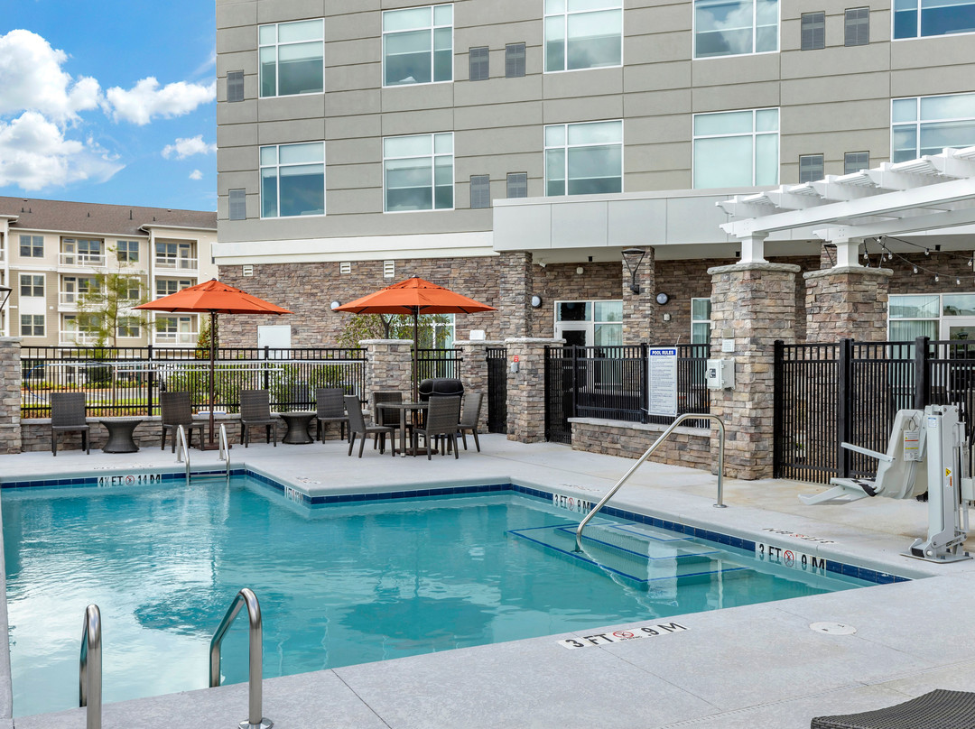 Doubletree By Hilton Greenville Woodruff Road主图