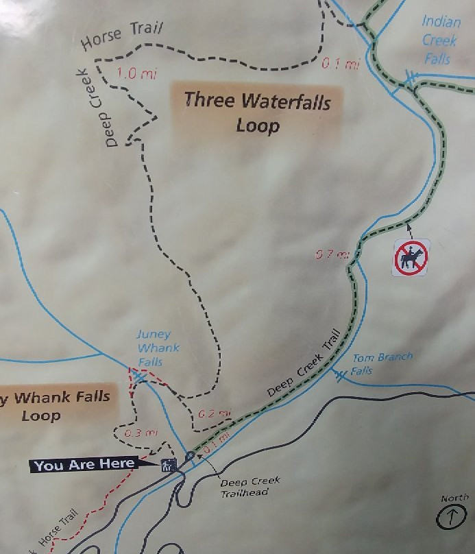 Juney Whank Falls-大雾山国家公园必去景点