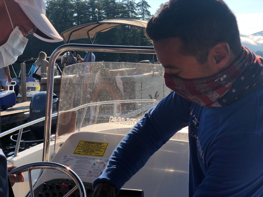 Chic's Marina Boat Rentals景点图片