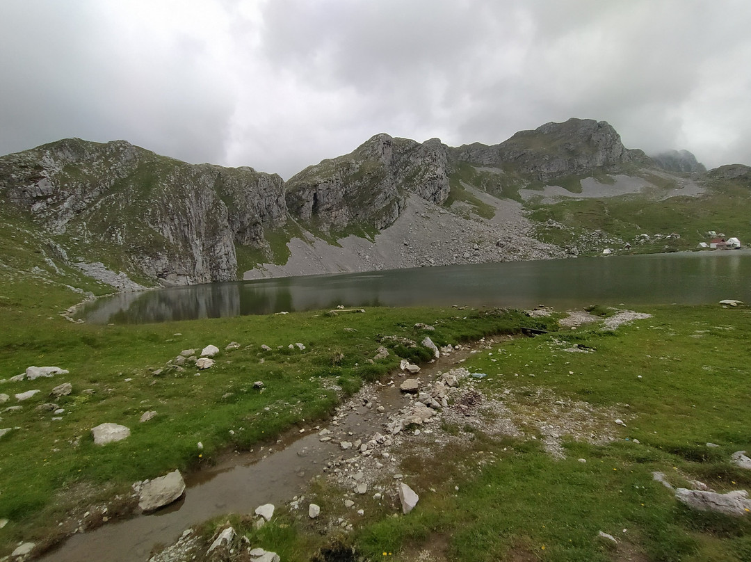 Kapetanovo Jezero