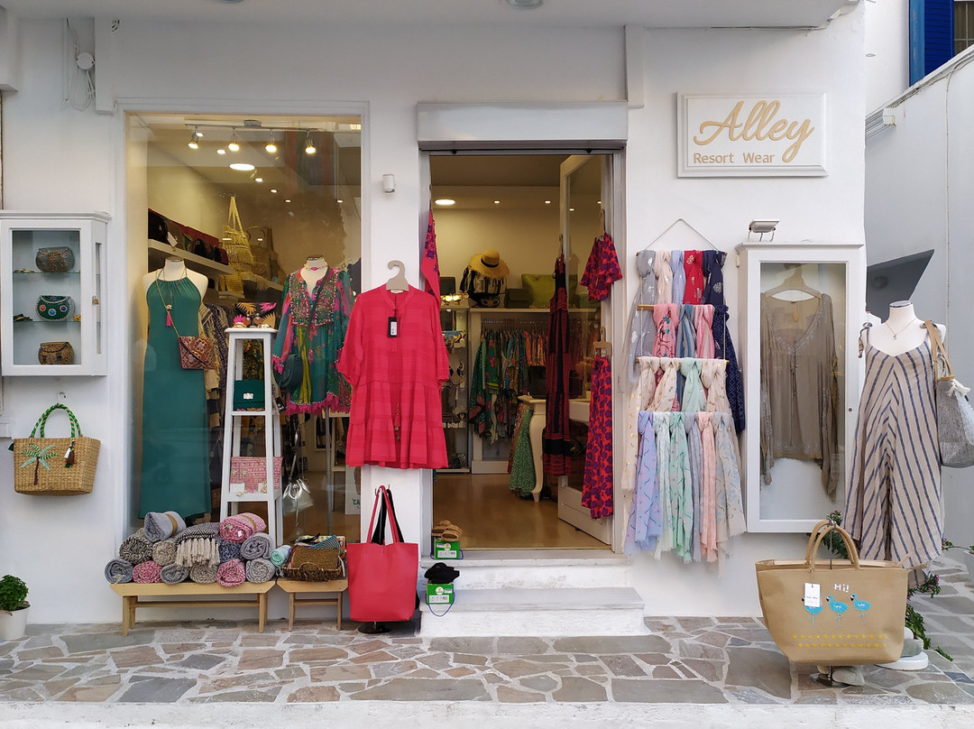 Alley Resort Wear景点图片